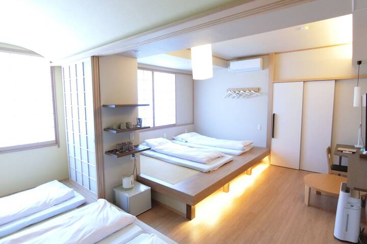 Room 18 of 49