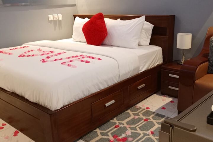 Room 18 of 67