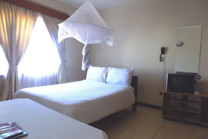 Room 7 of 24