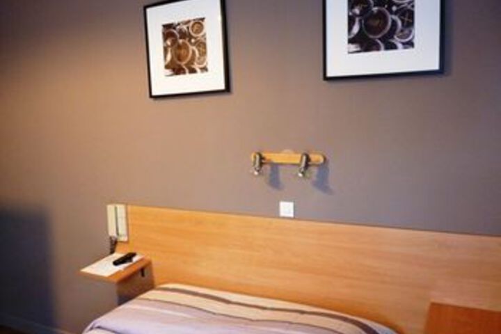Room 11 of 22
