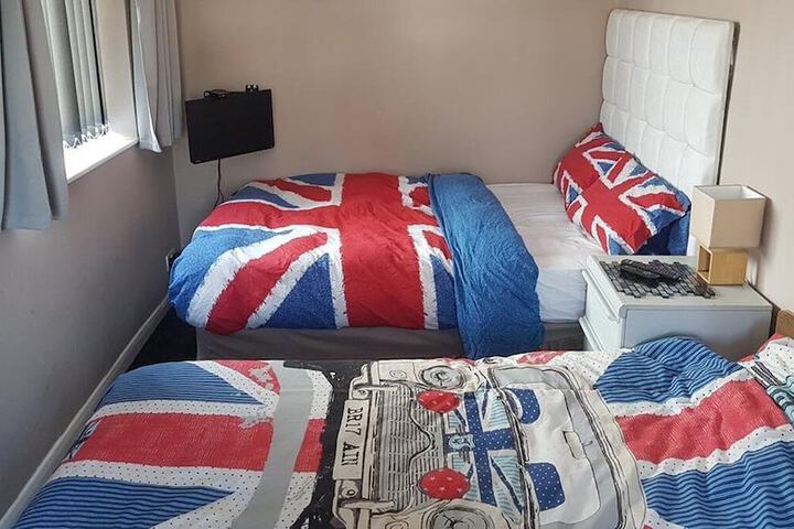 Room 9 of 25