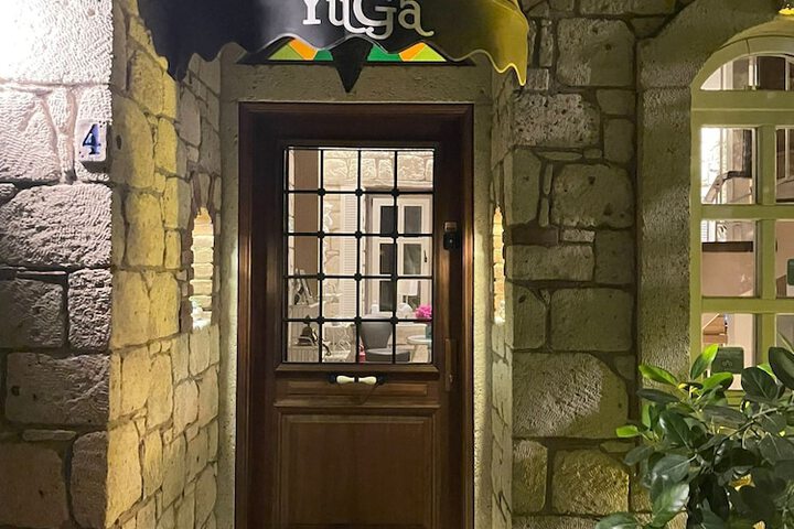 Hotel 3 of 80