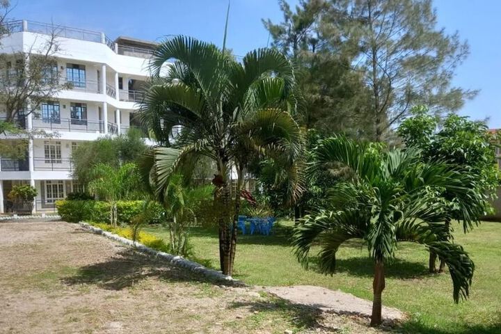 Hotel 12 of 12