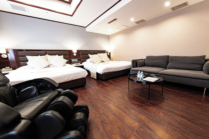 Room 46 of 239
