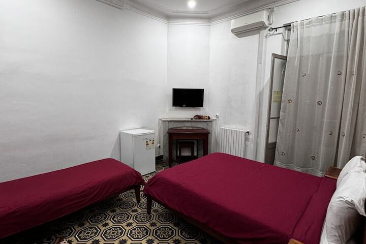 Room 4 of 14