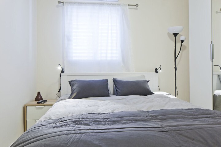 Room 4 of 21
