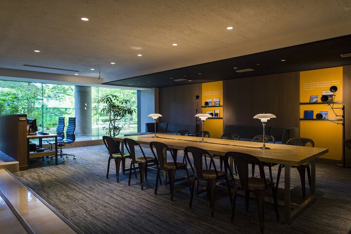 Guest Lobby