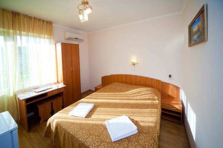 Room 2 of 23