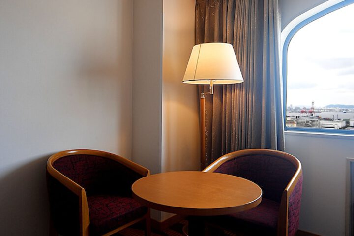 Room 8 of 61