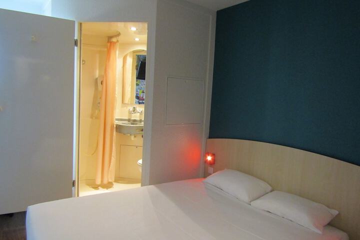 Room 18 of 31