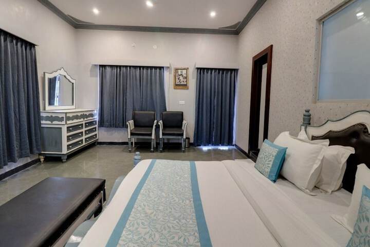 Room 9 of 55