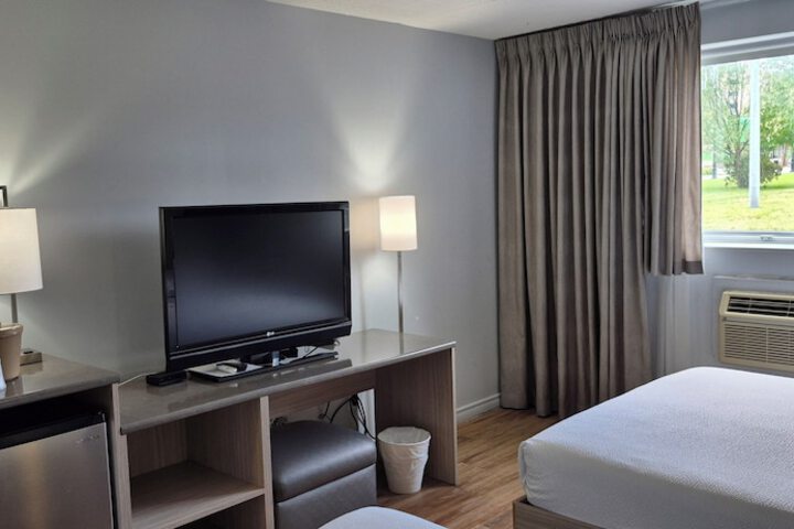 Room 47 of 99