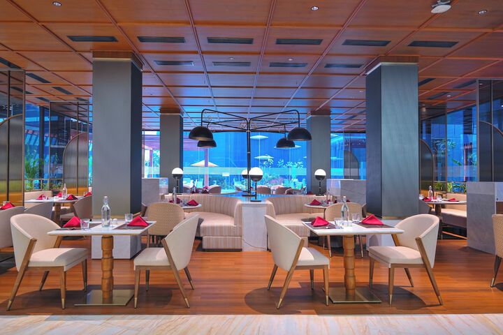 Dining 46 of 59