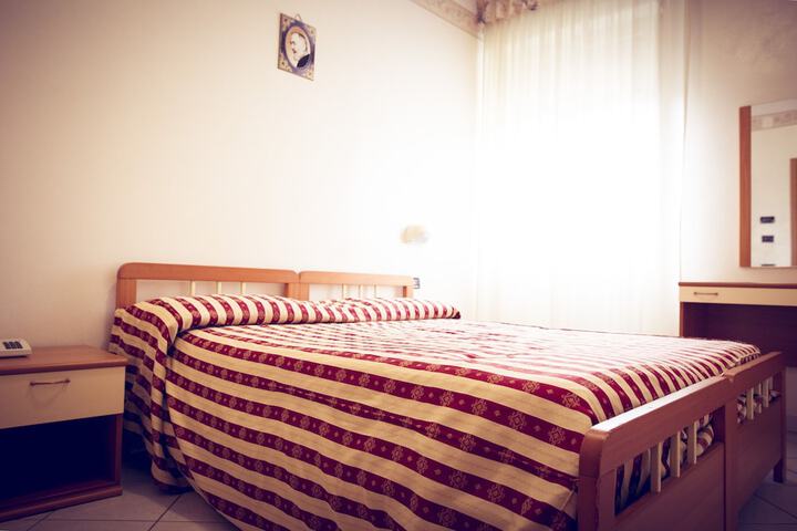 Room 18 of 85