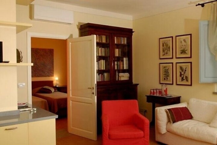 Room 53 of 141