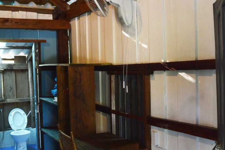 Room 4 of 95