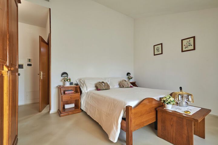 Room 20 of 94
