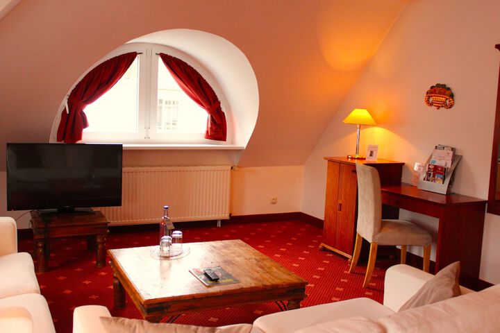 Room 35 of 62