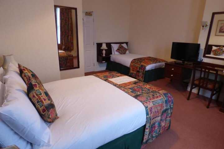 Room 16 of 43