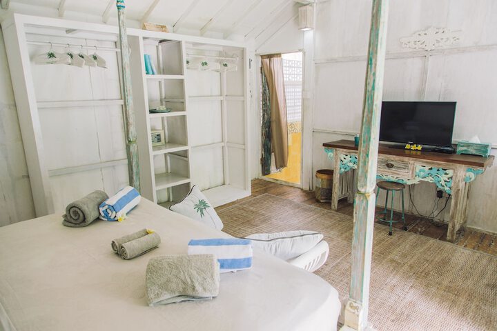 Room 8 of 73