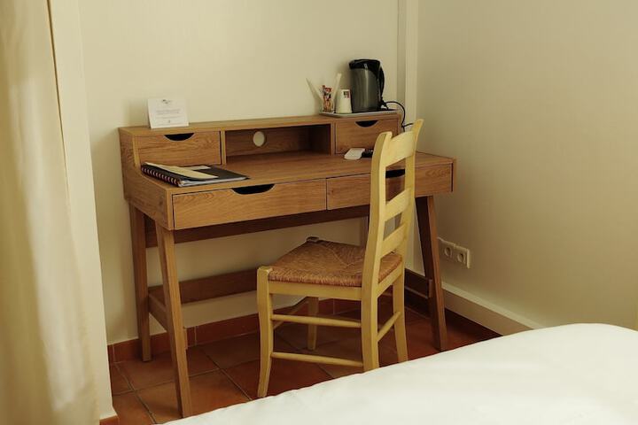 Room 58 of 103