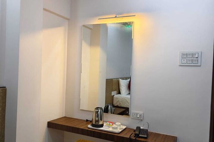 Room 2 of 23