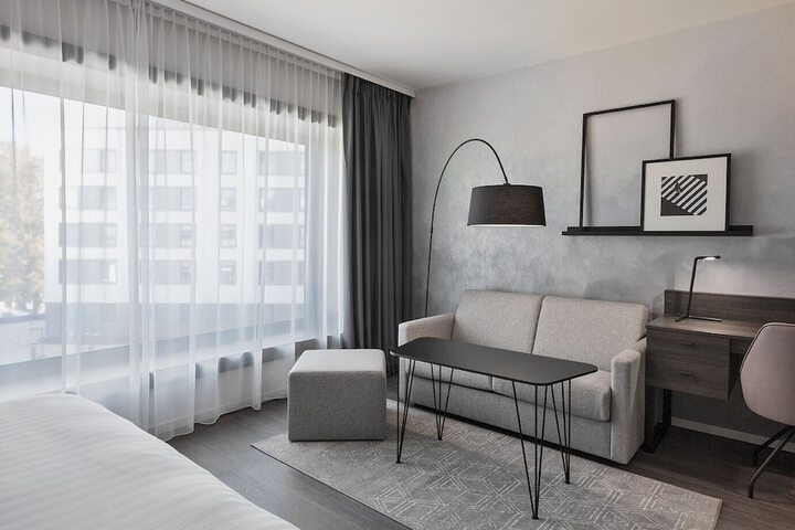 Room 17 of 39