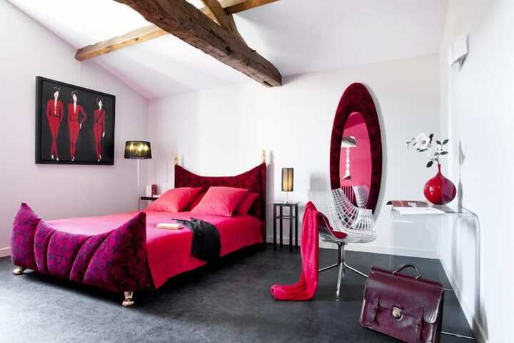Room 9 of 38
