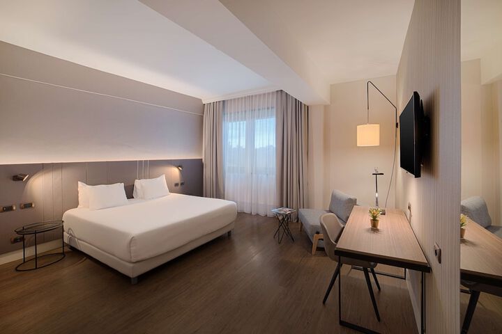 Room 34 of 75