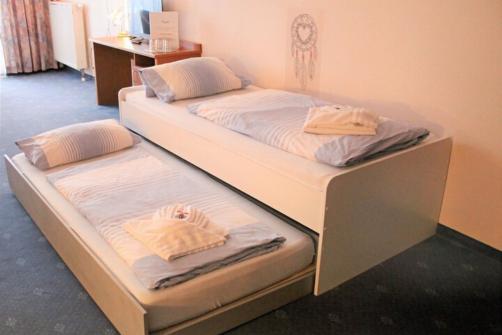Room 14 of 36