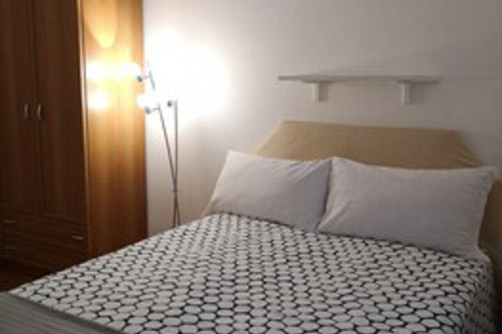 Room 54 of 82