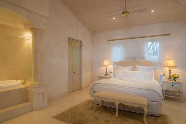 Room 17 of 63