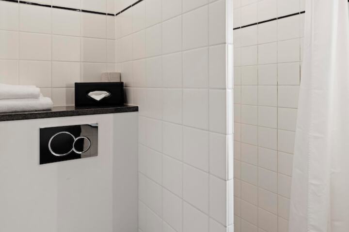 Clean Restrooms