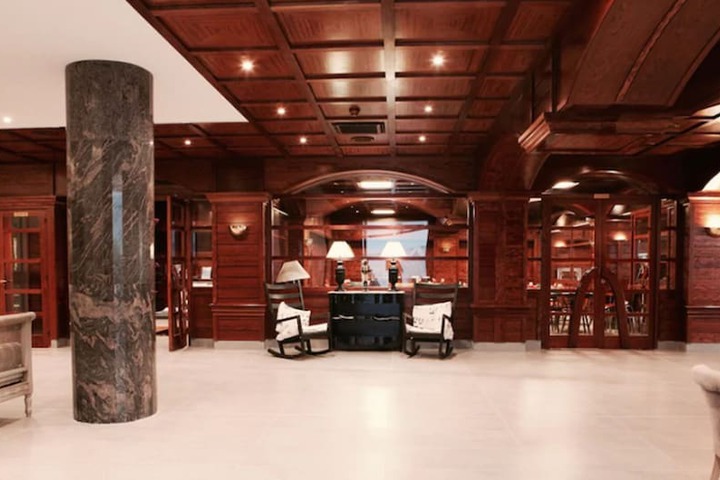 Guest Lobby