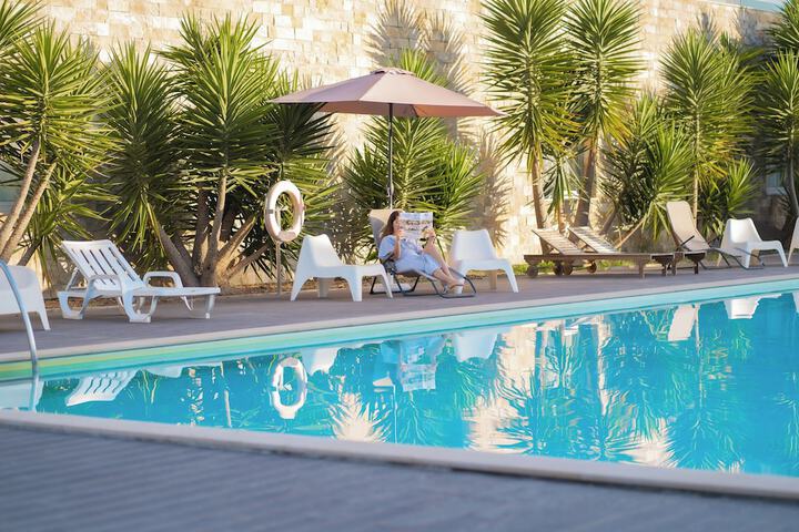 Hotel with Pool