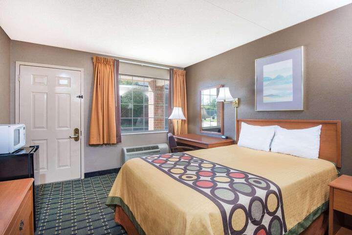 Deluxe Double Bed (11 of 15)