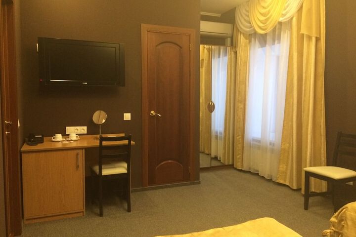 Room 6 of 47