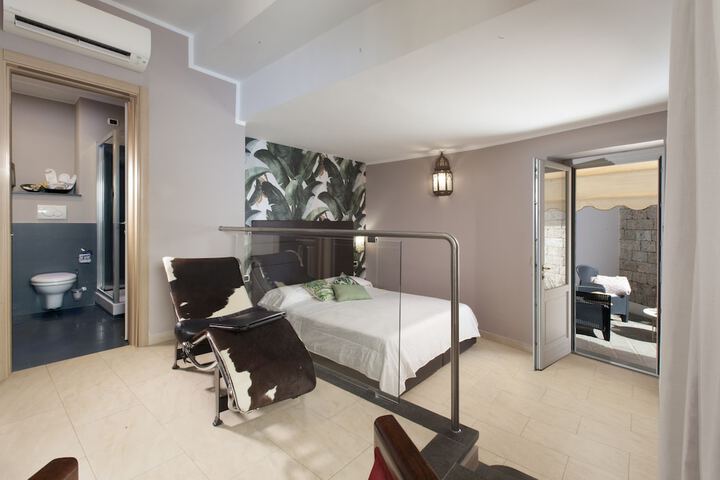 Room 25 of 131