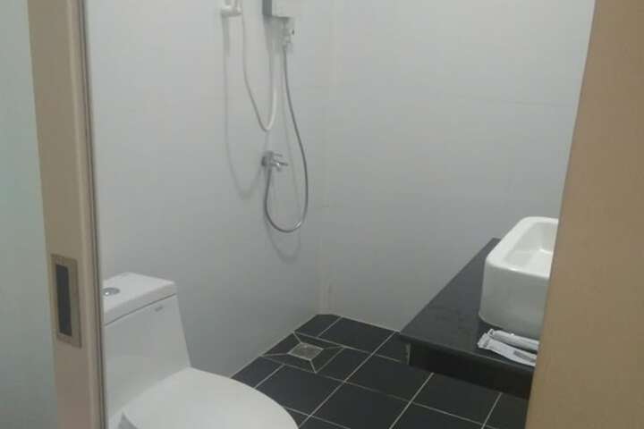 Room 15 of 19