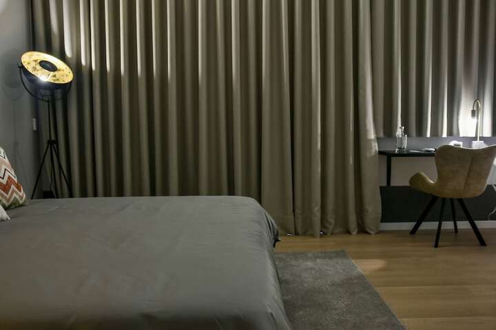Room 17 of 83
