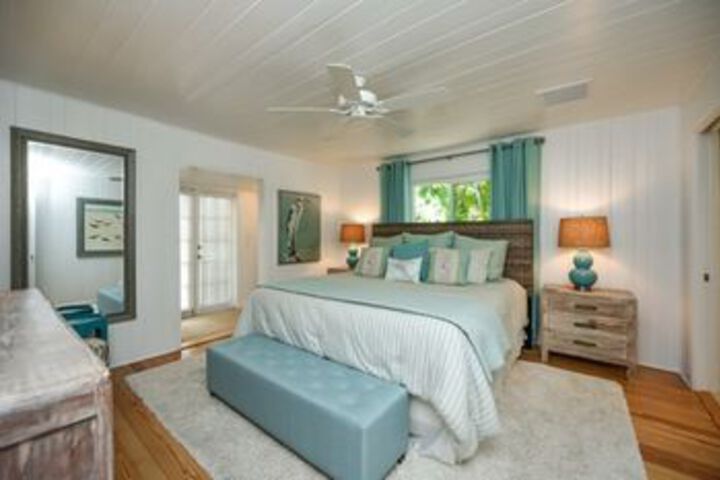 Room 6 of 27