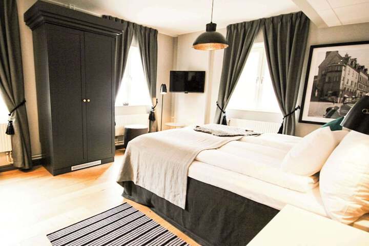 Room 36 of 121