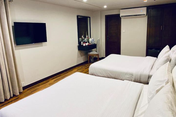 Room 25 of 60