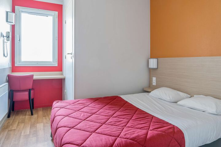 Room 12 of 34