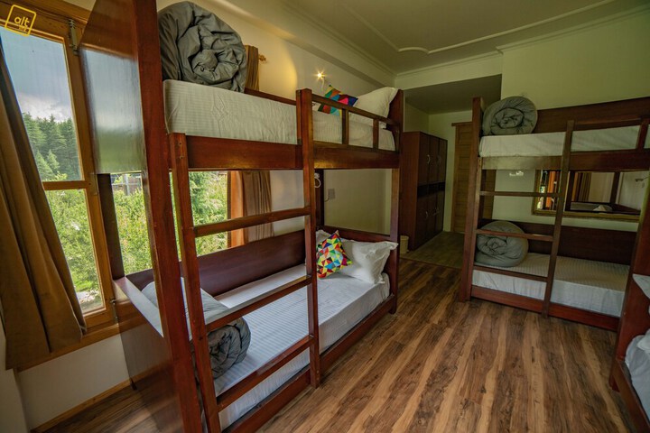 Room 17 of 80