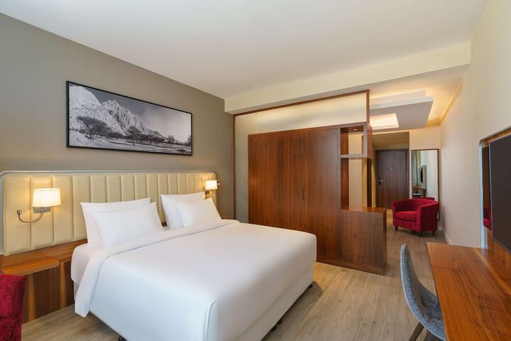 Room 43 of 268