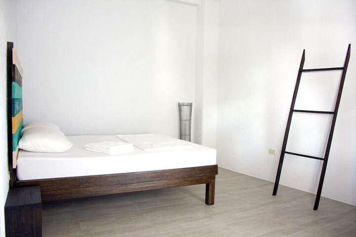 Room 7 of 50