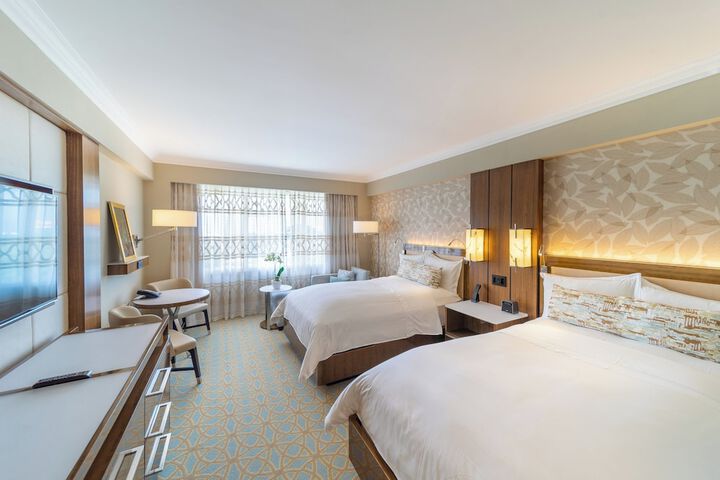 Room 33 of 164