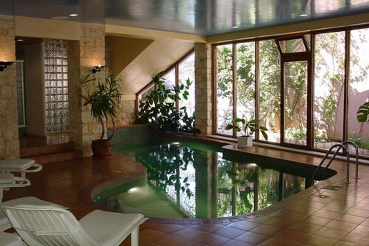 Pool 66 of 105