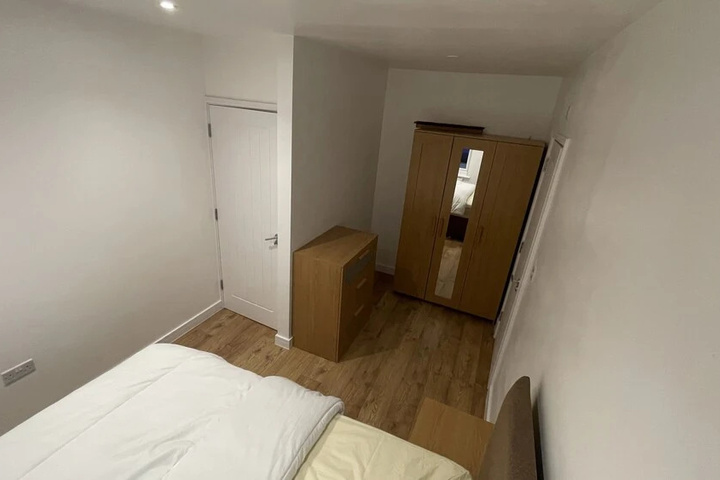 Room 2 of 18